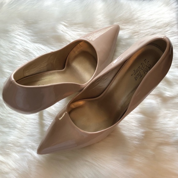 NOT JUST A PUMP Light Nude Heels size 11 - Picture 2 of 7